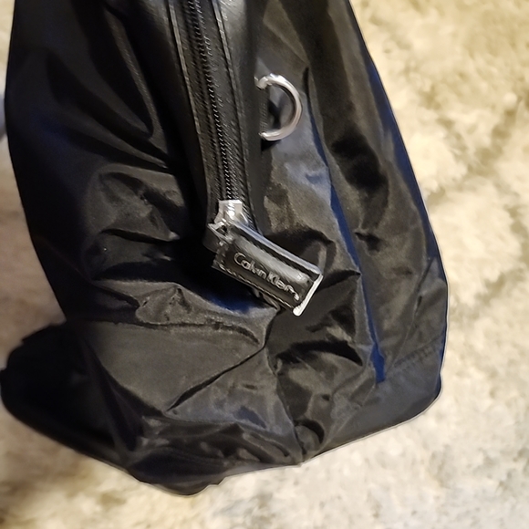 Calvin Klein Detatchable crossbody messenger travel bag w logos, small b… - Picture 6 of 16